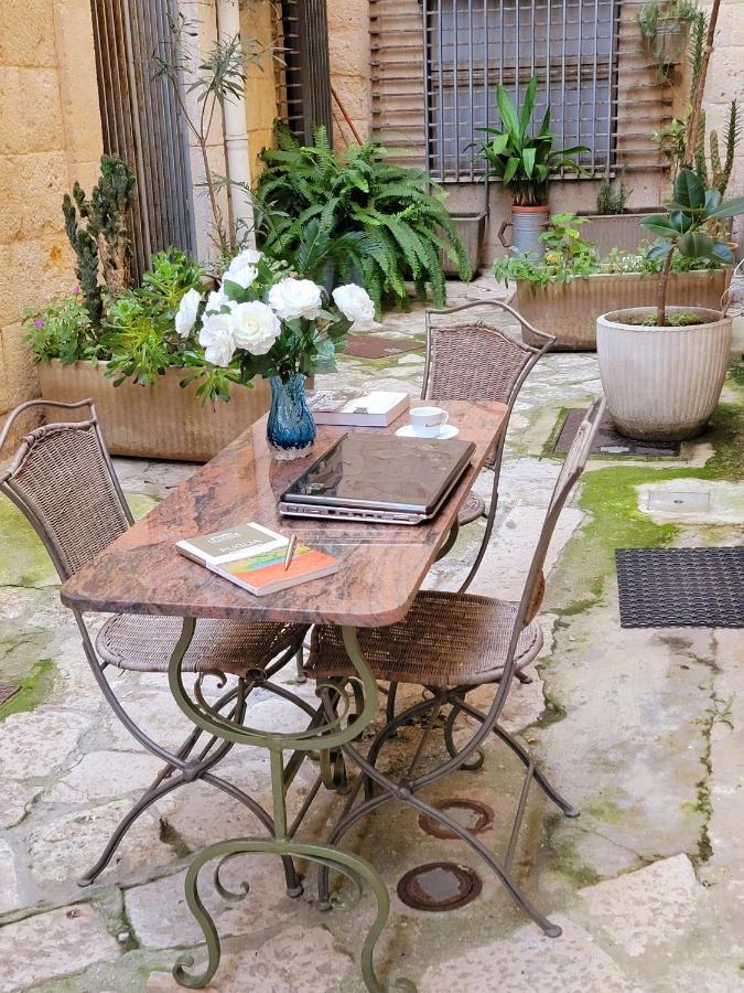 Giovinazzo Historic Apulia Old Town Stone House With Private Patio Apartman Kültér fotó